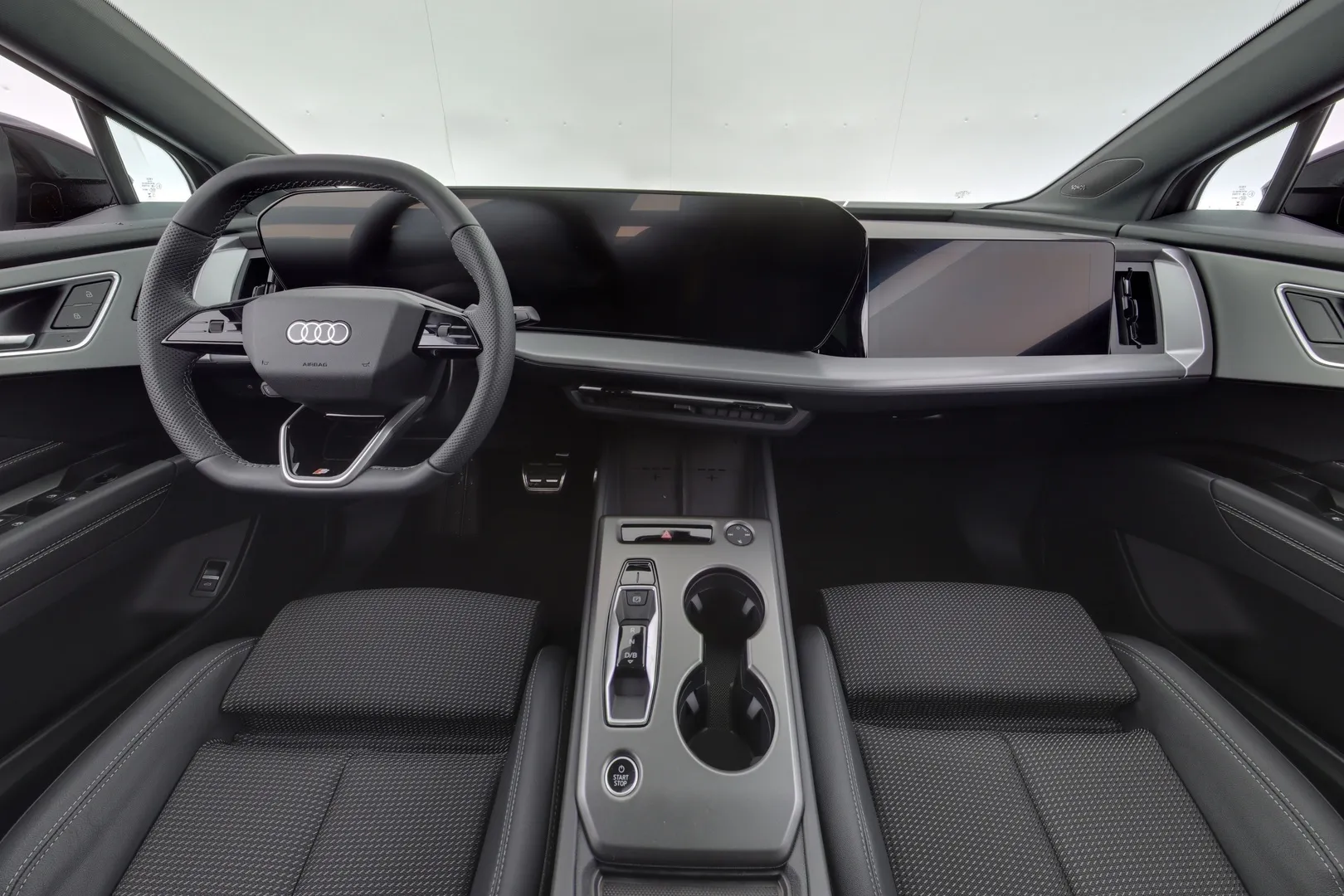 Audi Q4 e-tron SZO-309 carousel image