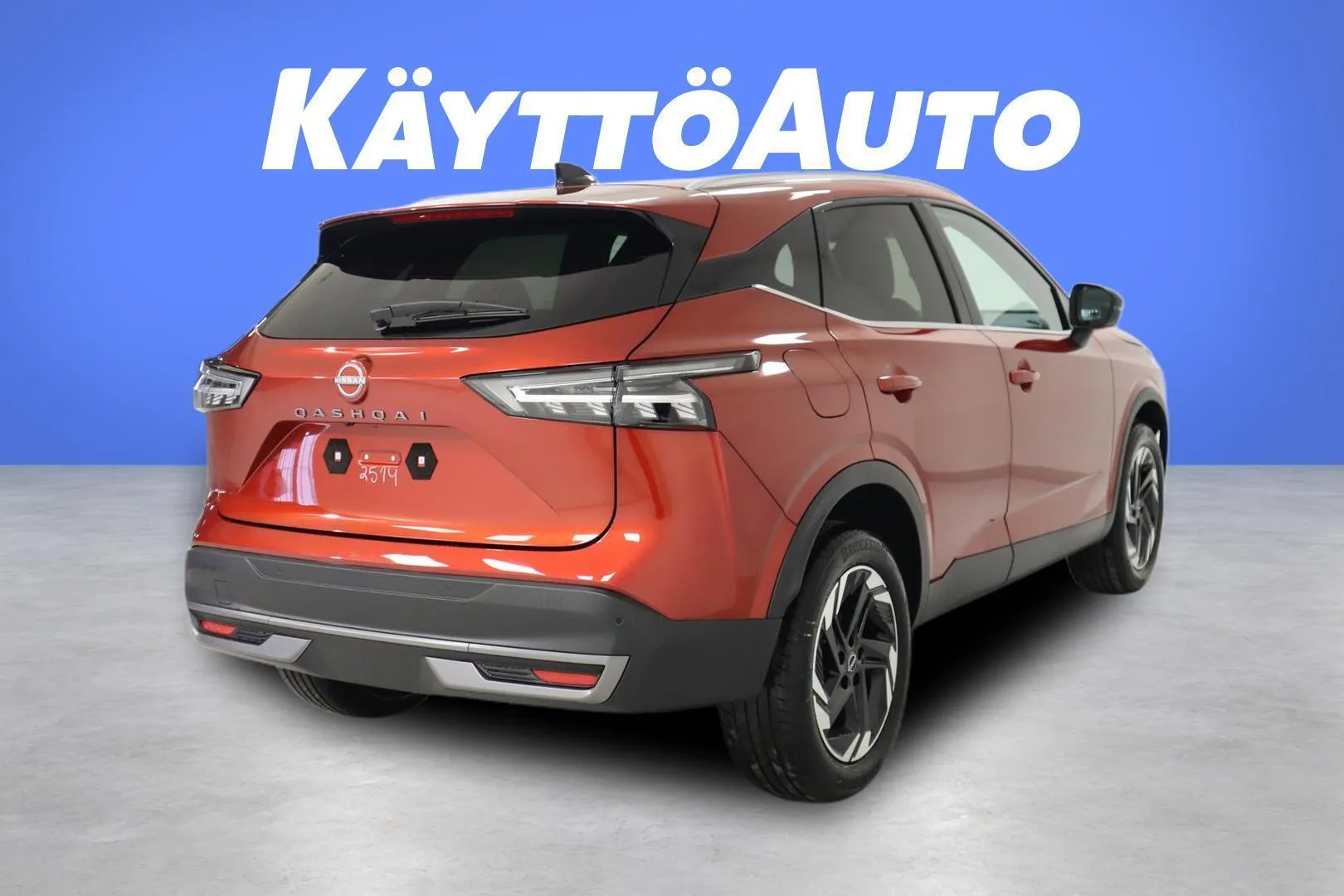 Nissan Qashqai SZP-650 carousel image
