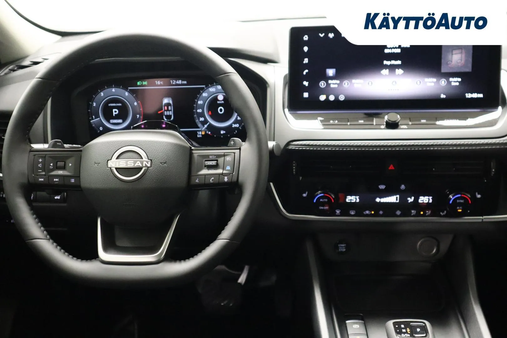 Nissan Qashqai SZP-650 carousel image