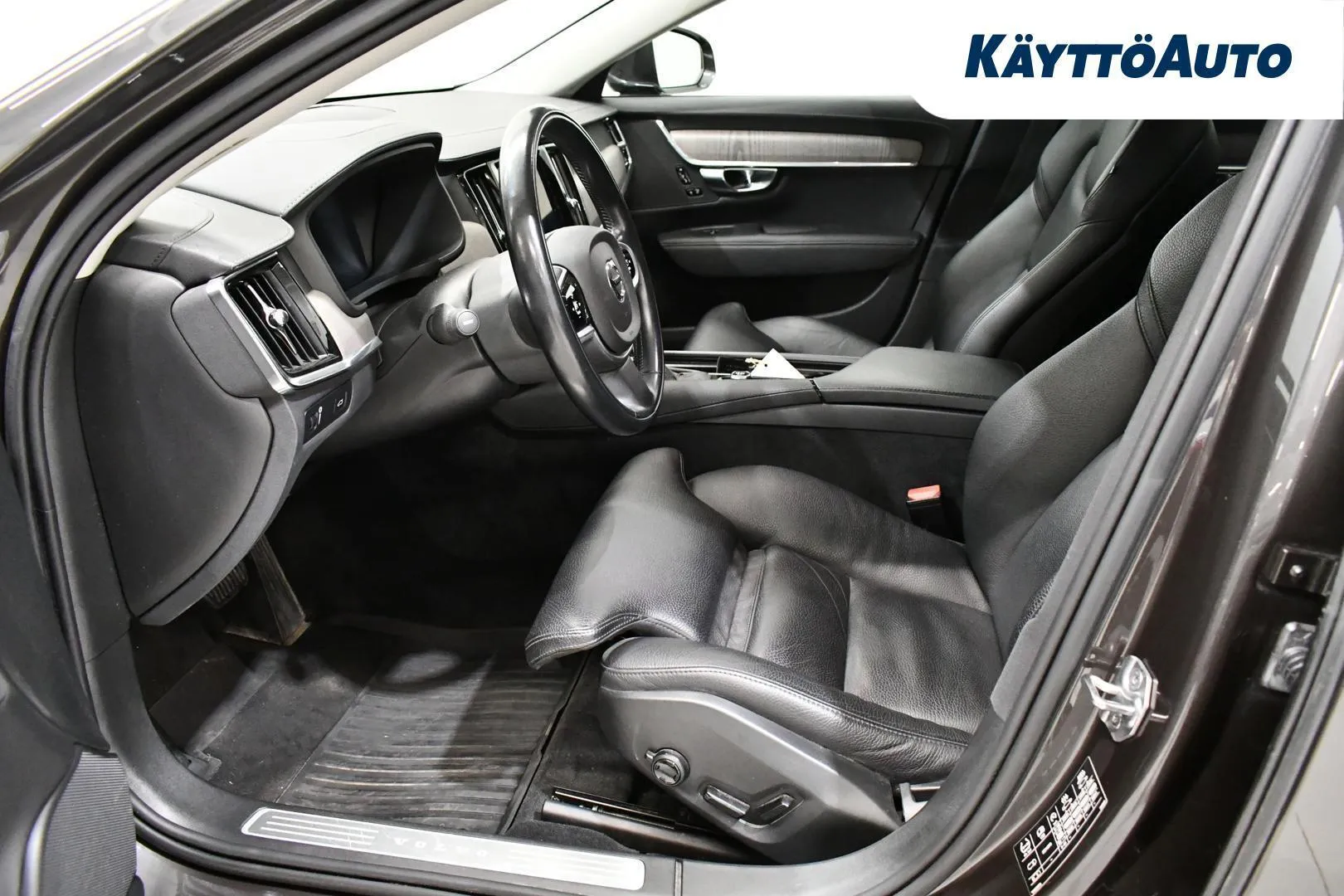 Volvo V90 FPX-497 carousel image