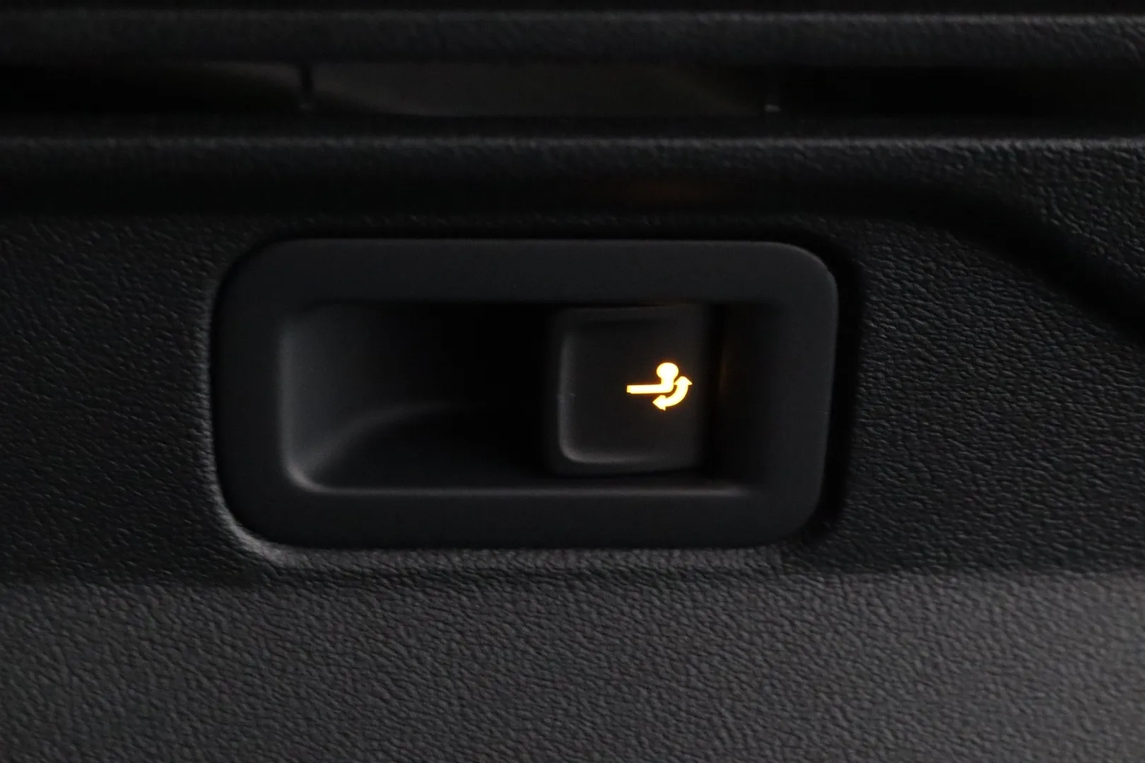 Volkswagen ID.4 YNB-778 carousel image