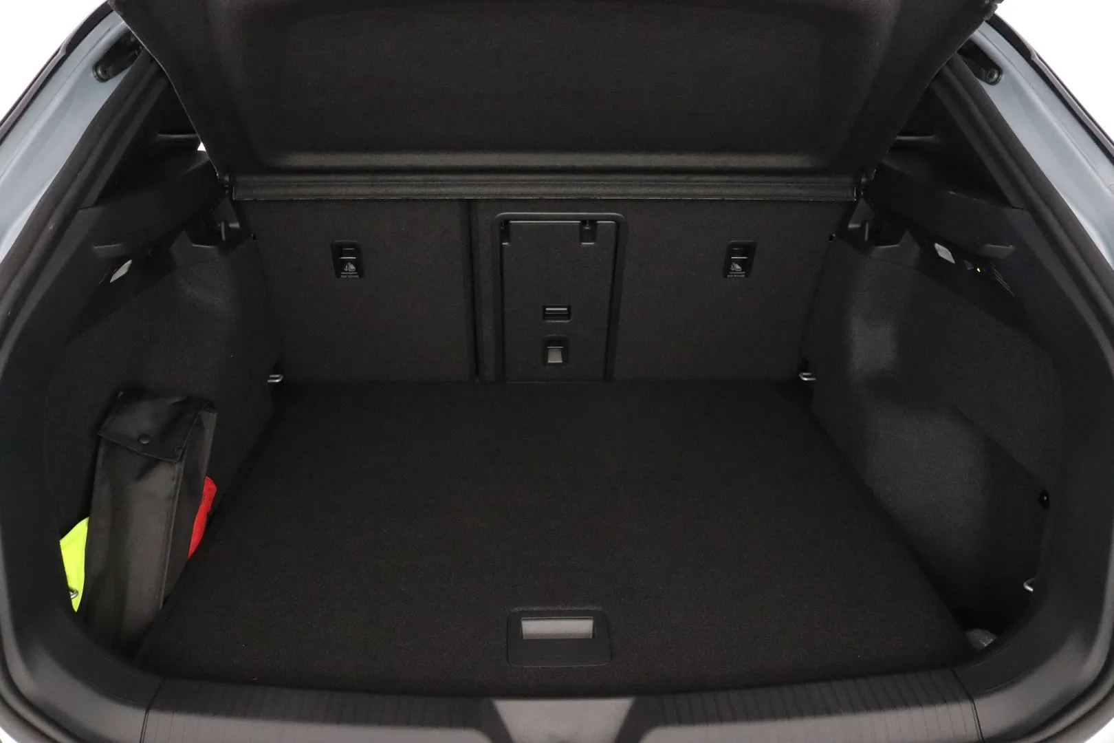 Volkswagen ID.4 YNB-778 carousel image