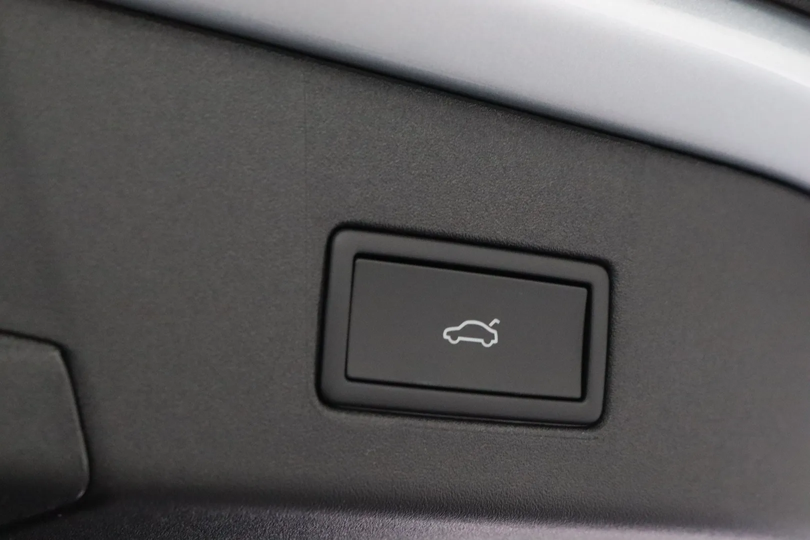 Volkswagen ID.4 YNB-778 carousel image