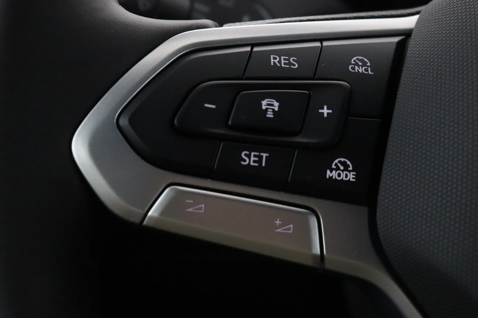 Volkswagen ID.4 YNB-778 carousel image