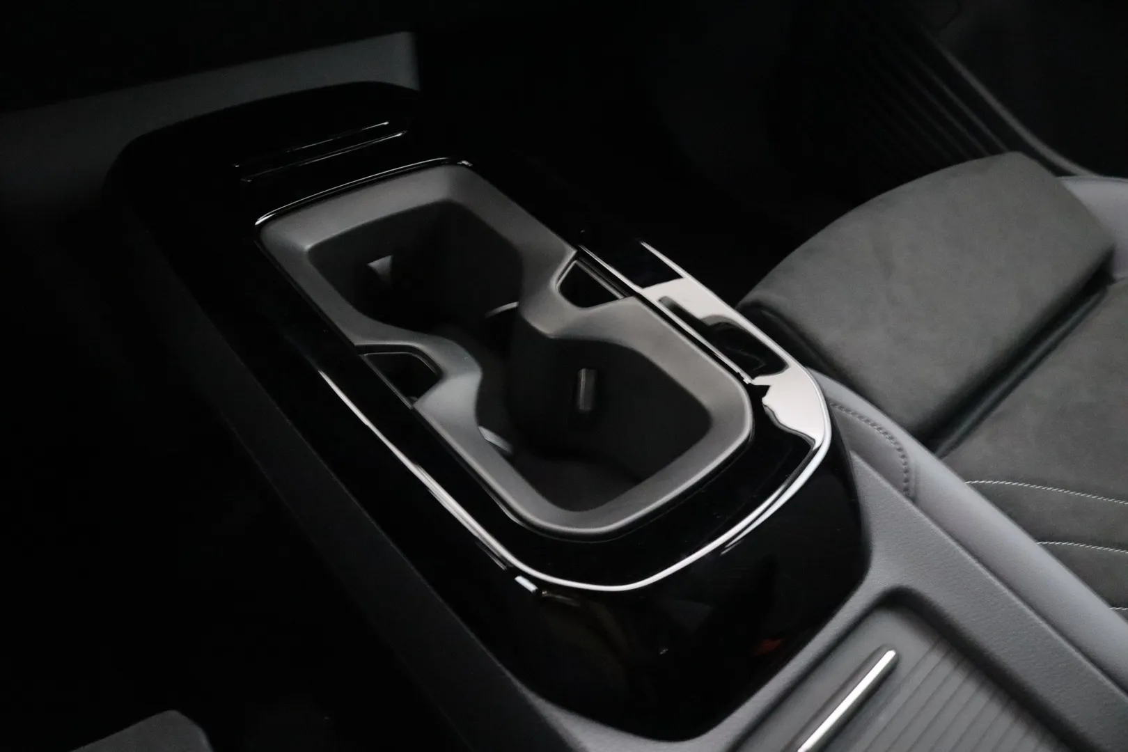 Volkswagen ID.4 YNB-778 carousel image