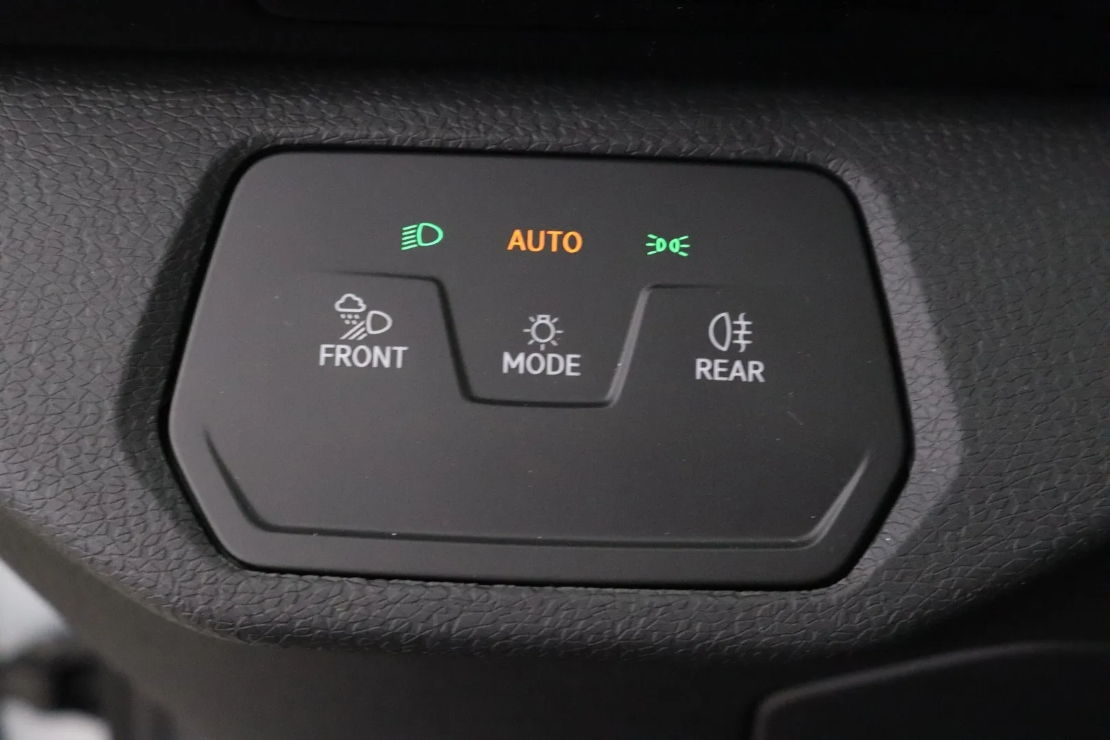 Volkswagen ID.4 YNB-778 carousel image