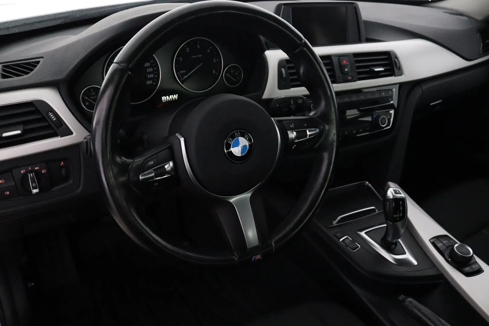 BMW 318 JJV-958 carousel image