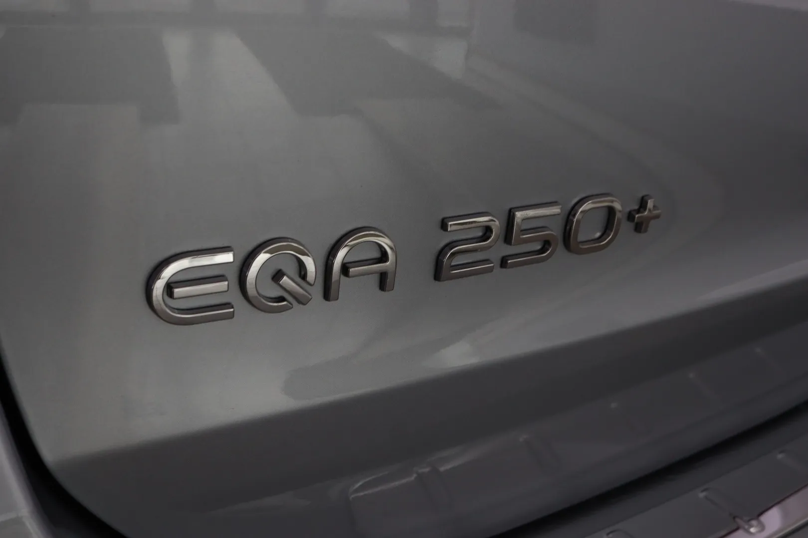 MERCEDES-BENZ EQA SSL-106 carousel image