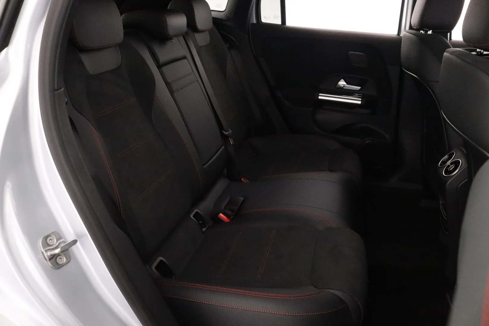 MERCEDES-BENZ EQA SSL-106 carousel image