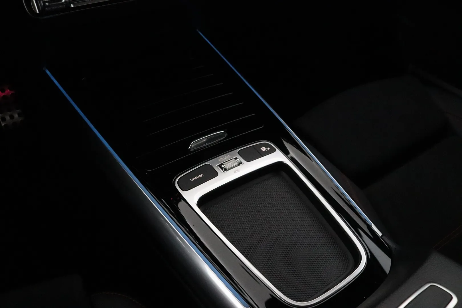 MERCEDES-BENZ EQA SSL-106 carousel image