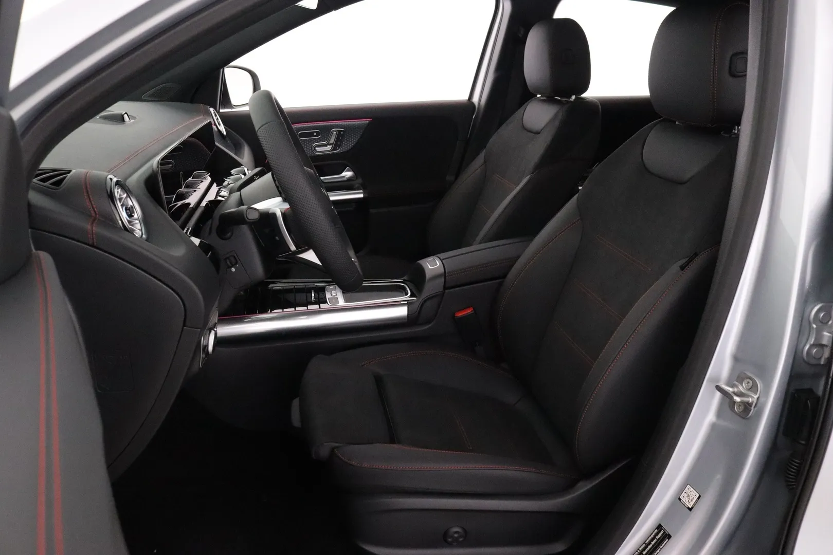 MERCEDES-BENZ EQA SSL-106 carousel image