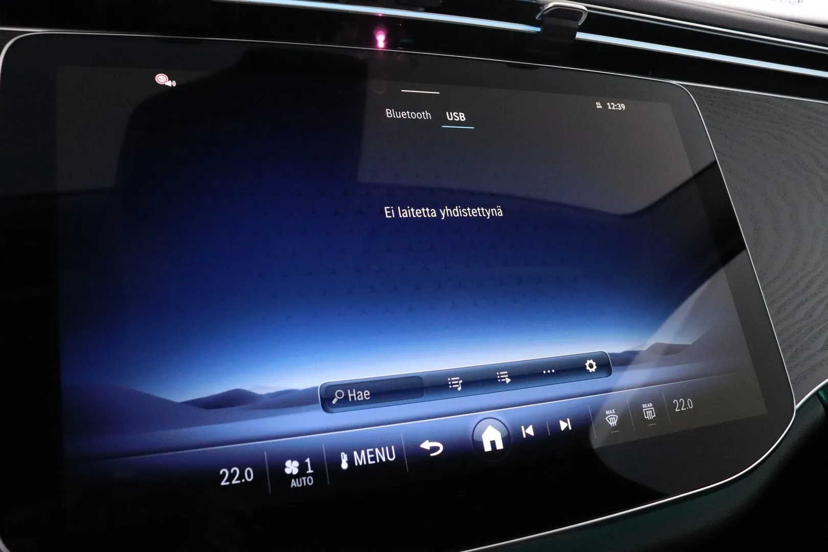 Mercedes-Benz E LTP-664 carousel image