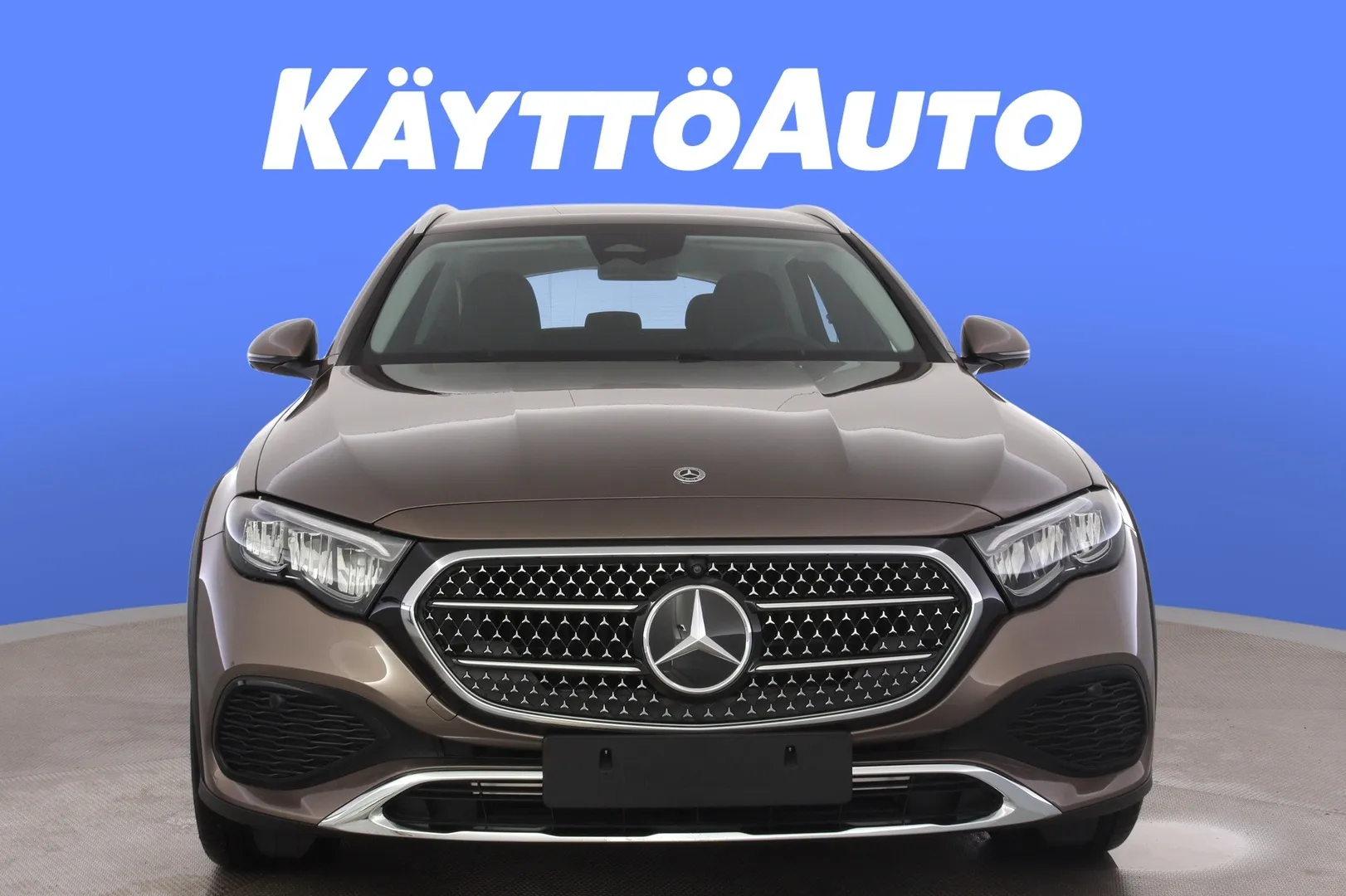 Mercedes-Benz E LTP-664 carousel image