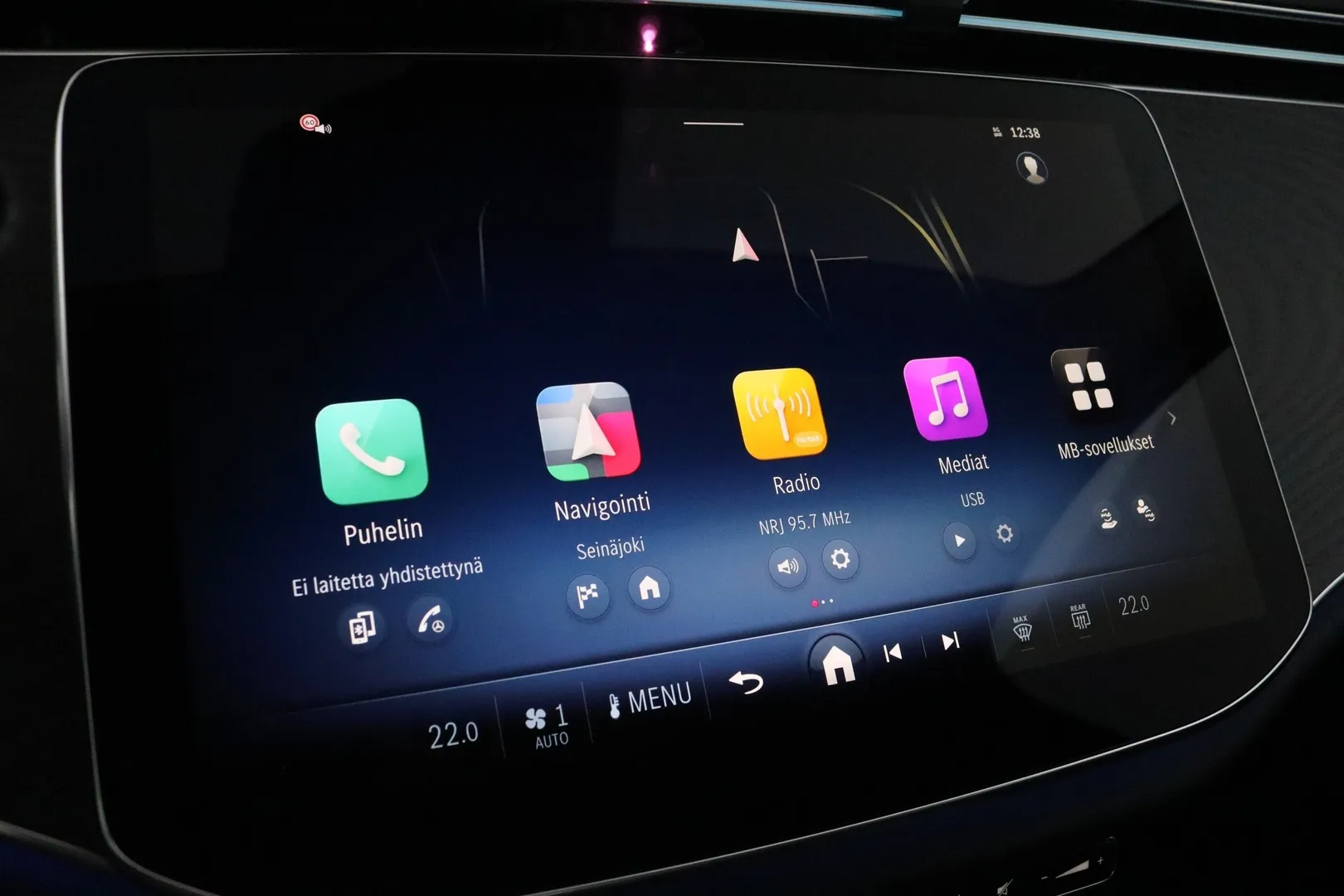 Mercedes-Benz E LTP-664 carousel image