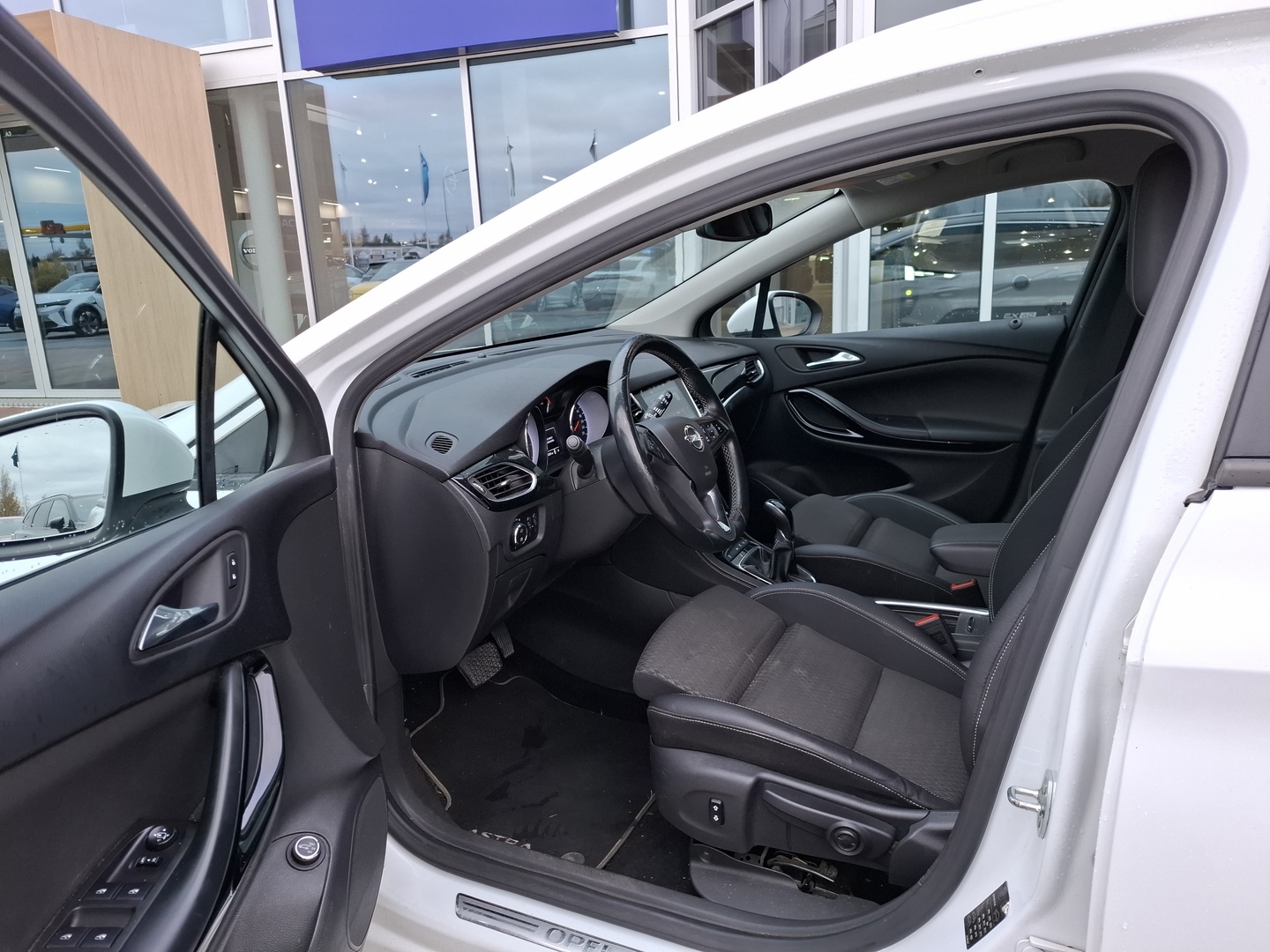 Opel Astra 2017, photo 7/14