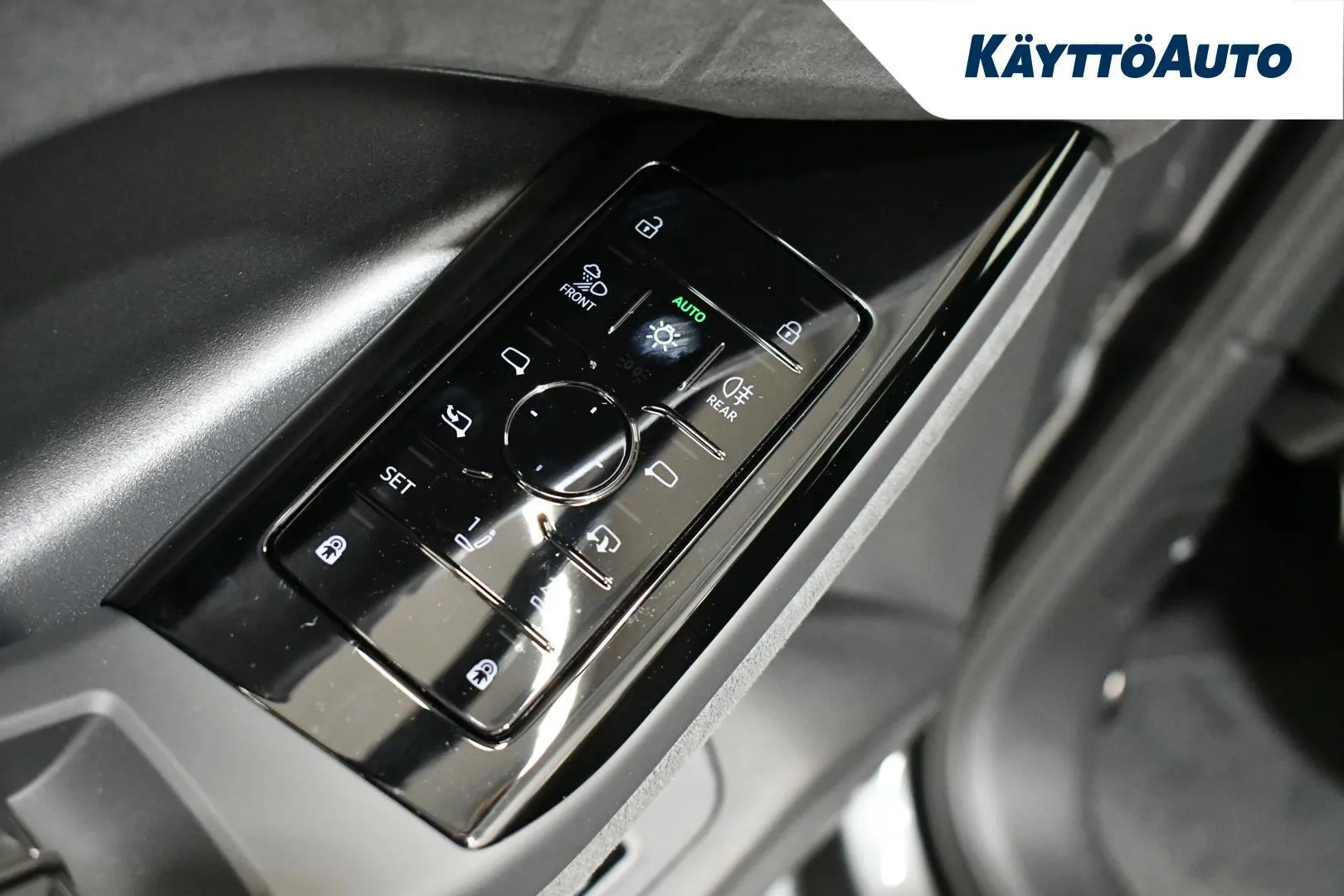 AUDI Q6 E-TRON YNA-703 carousel image