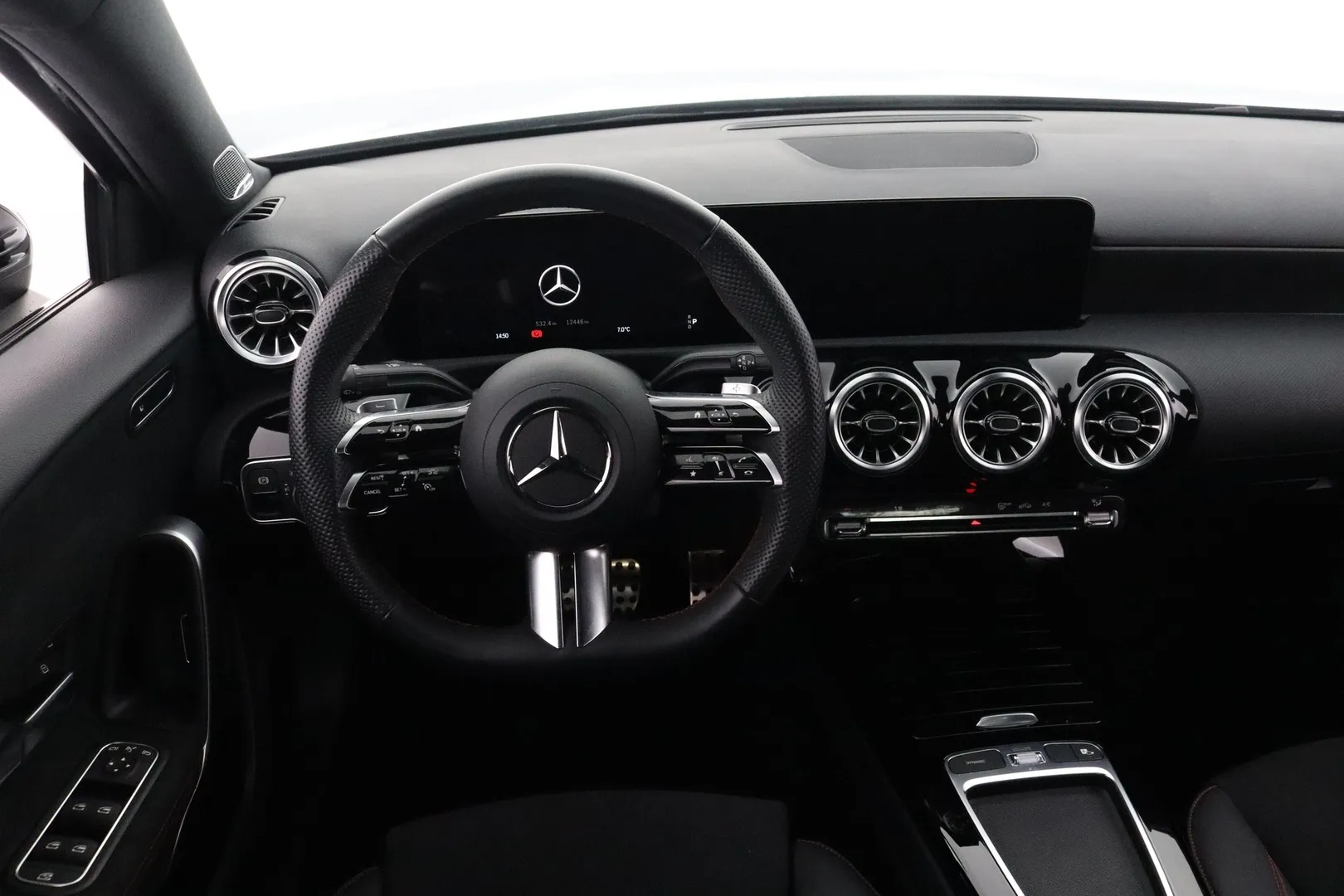 Mercedes-Benz A ITJ-957 carousel image