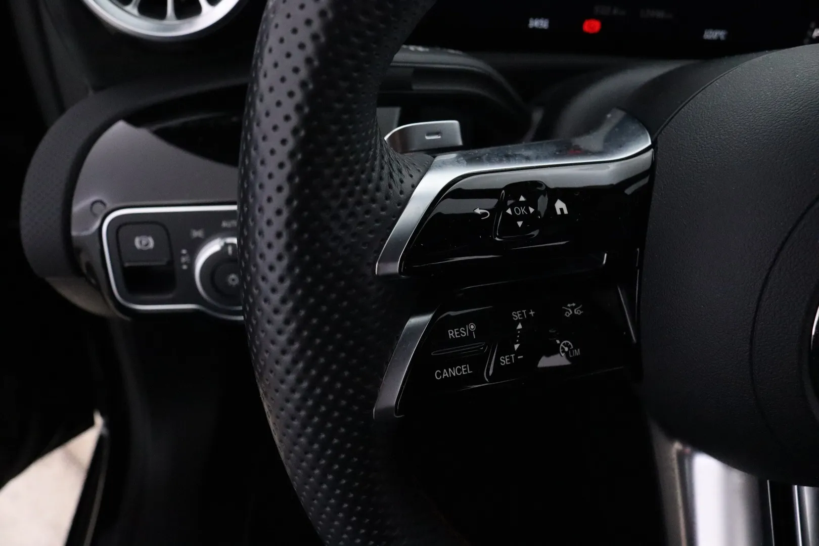 Mercedes-Benz A ITJ-957 carousel image