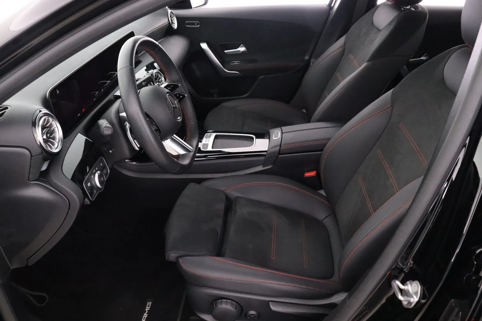 Mercedes-Benz A ITJ-957 carousel image