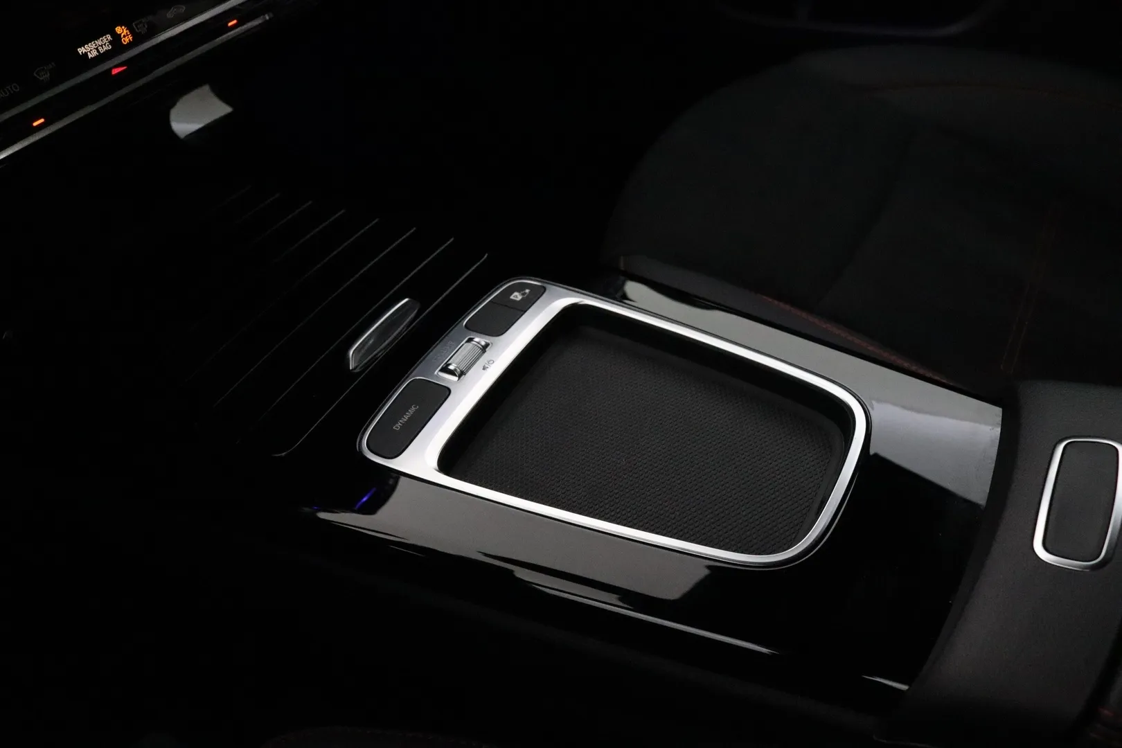 Mercedes-Benz A ITJ-957 carousel image