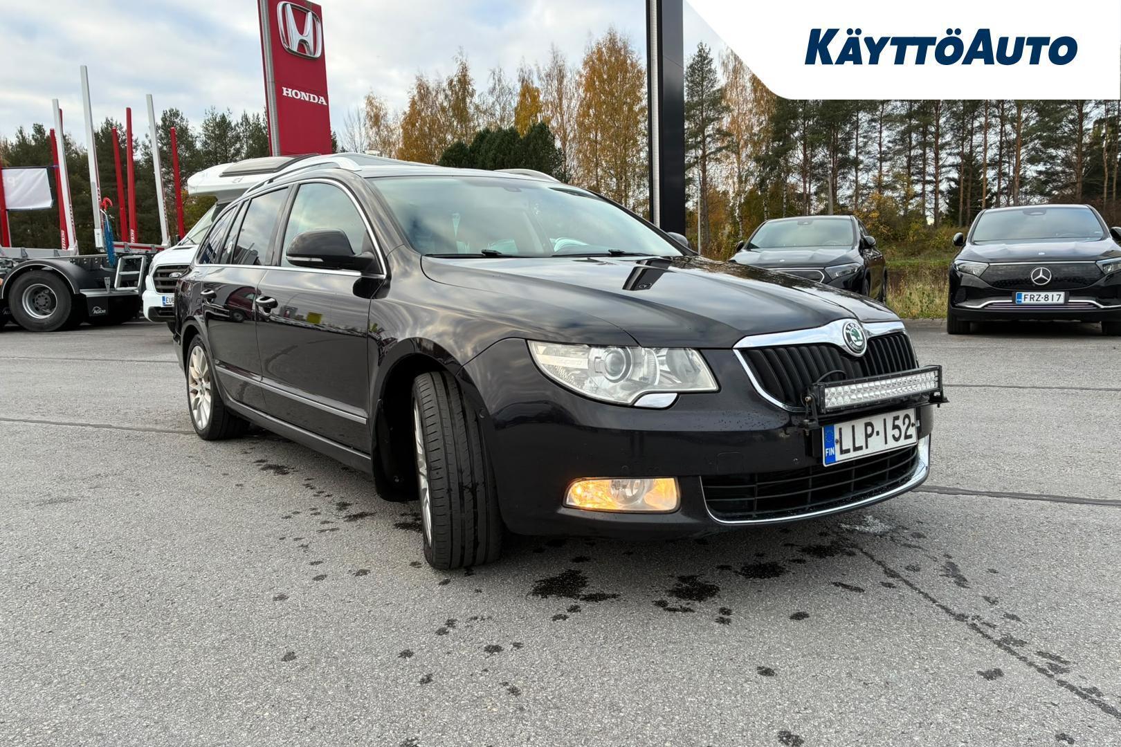 Skoda Superb 2013, bild 6/38