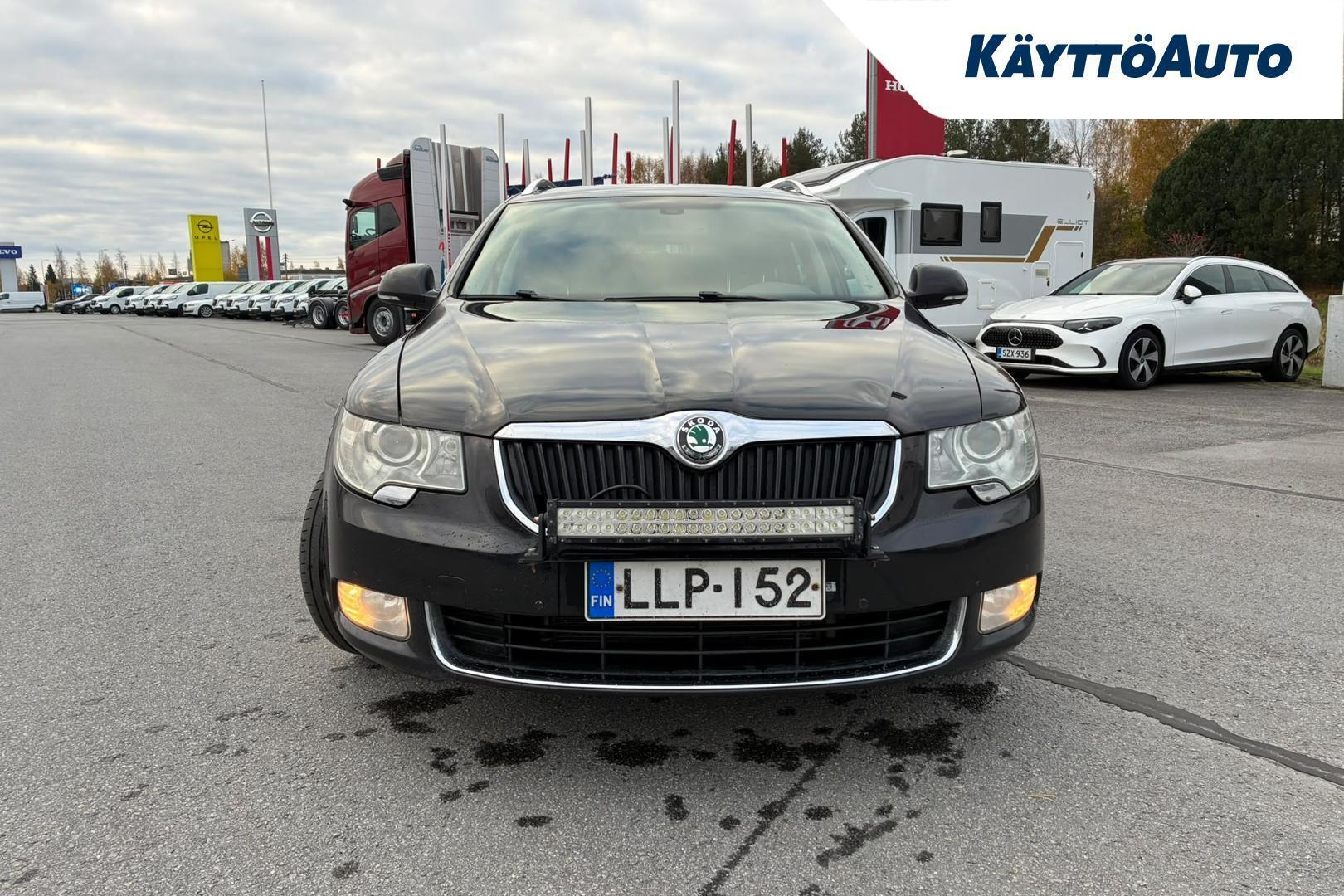 Skoda Superb 2013, bild 7/38