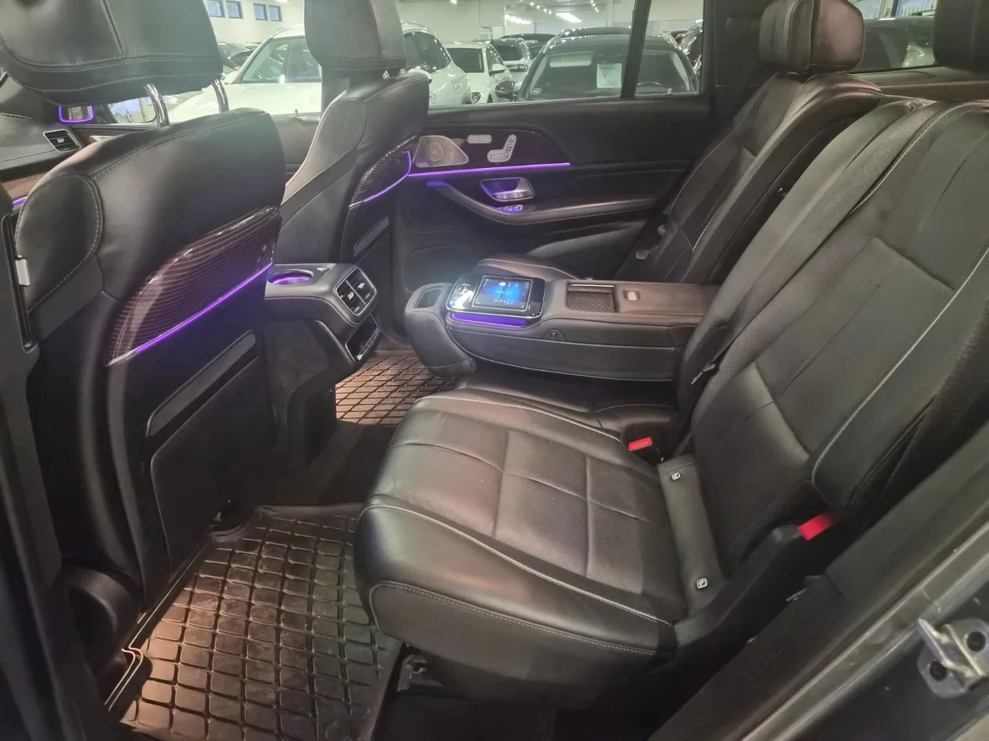 Mercedes-Benz GLS MPN-381 carousel image