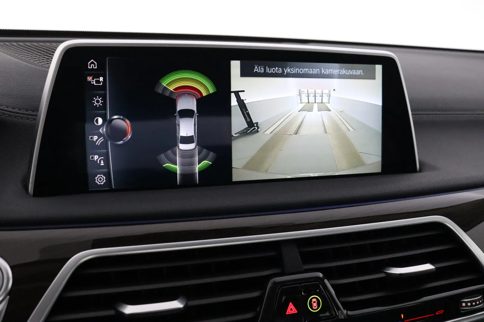 BMW 740 CKK-283 carousel image