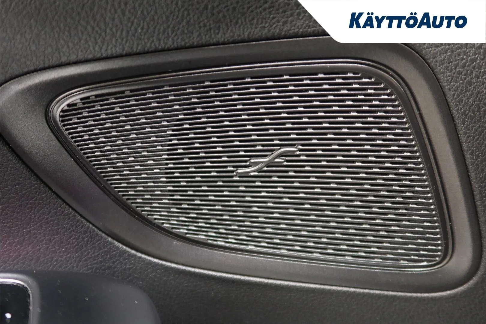 MERCEDES-BENZ C JMI-992 carousel image