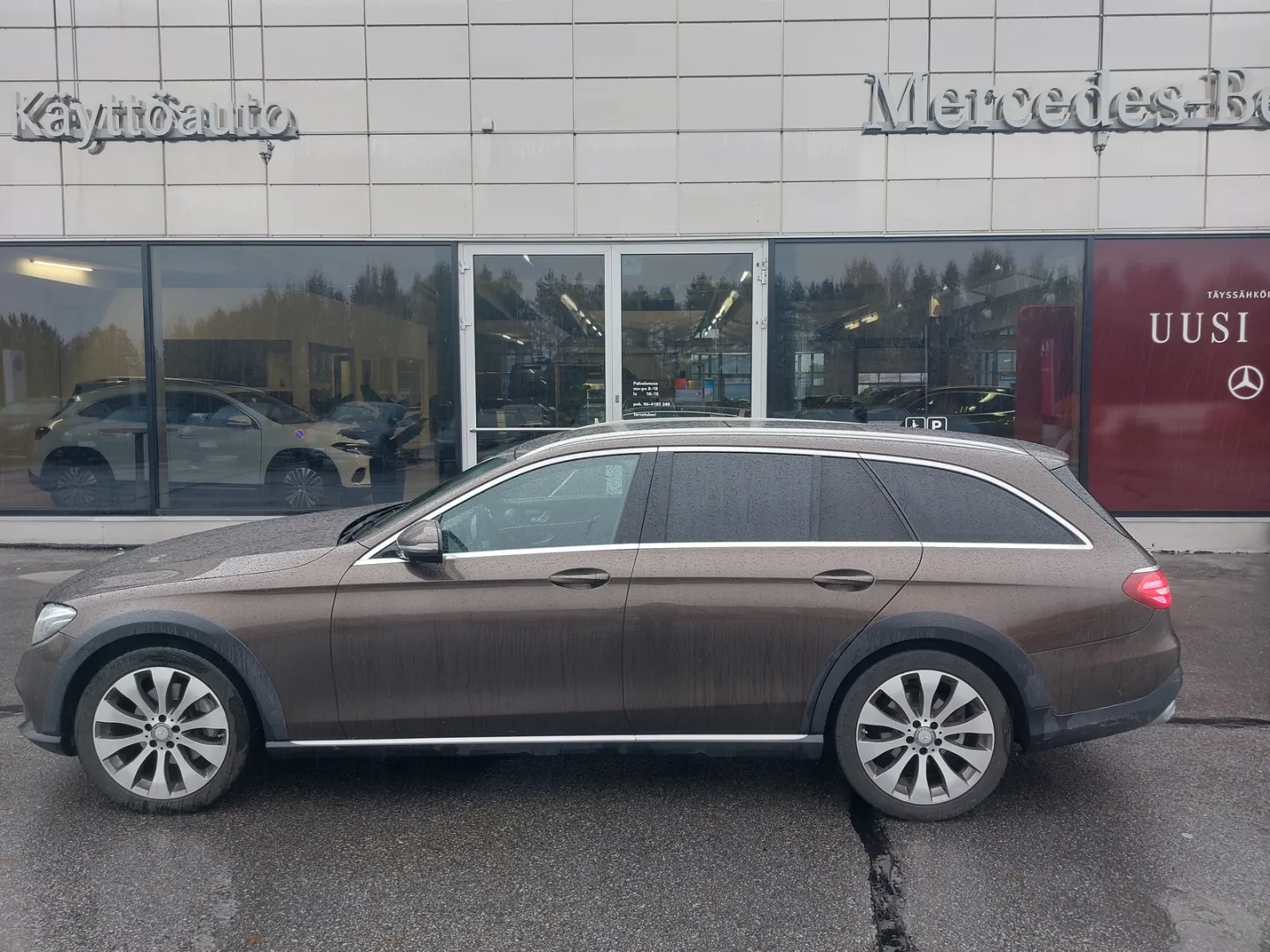 MERCEDES-BENZ E OXV-604 carousel image