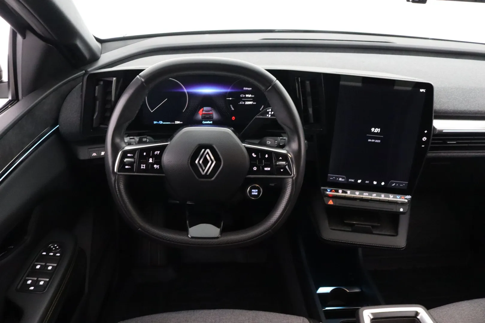 RENAULT Megane YLX-574 carousel image