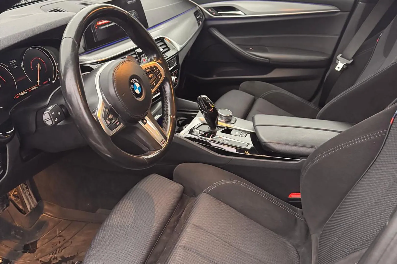 BMW 530 EOU-219 carousel image