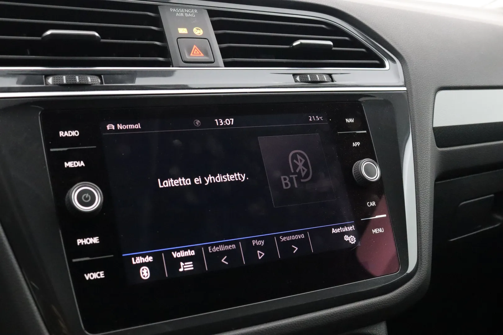 VOLKSWAGEN Tiguan Allspace YLC-835 carousel image