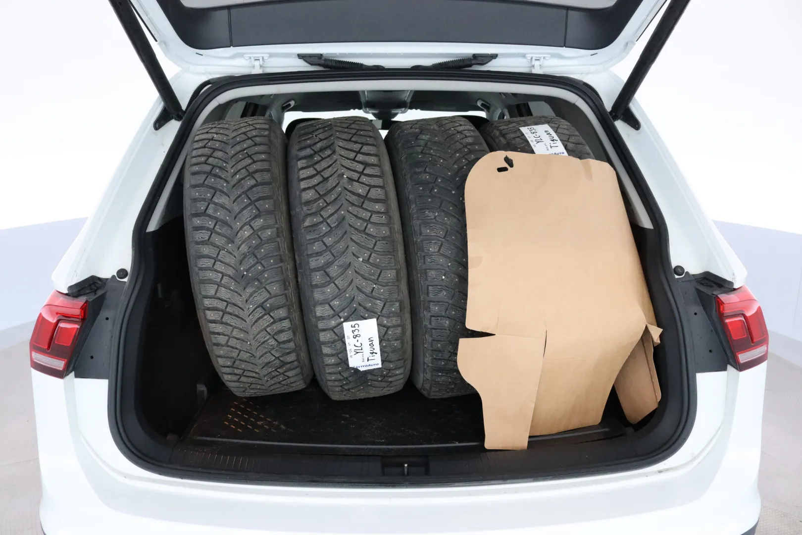 VOLKSWAGEN Tiguan Allspace YLC-835 carousel image