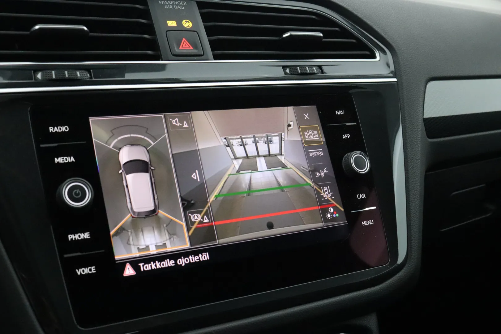VOLKSWAGEN Tiguan Allspace YLC-835 carousel image