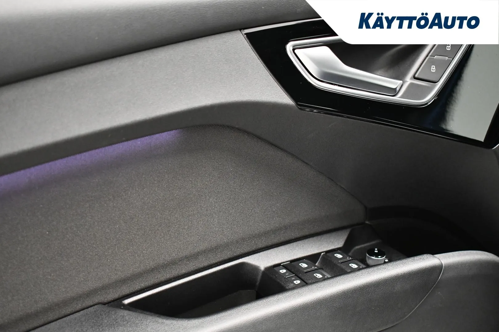 AUDI Q4 e-tron FRM-242 carousel image