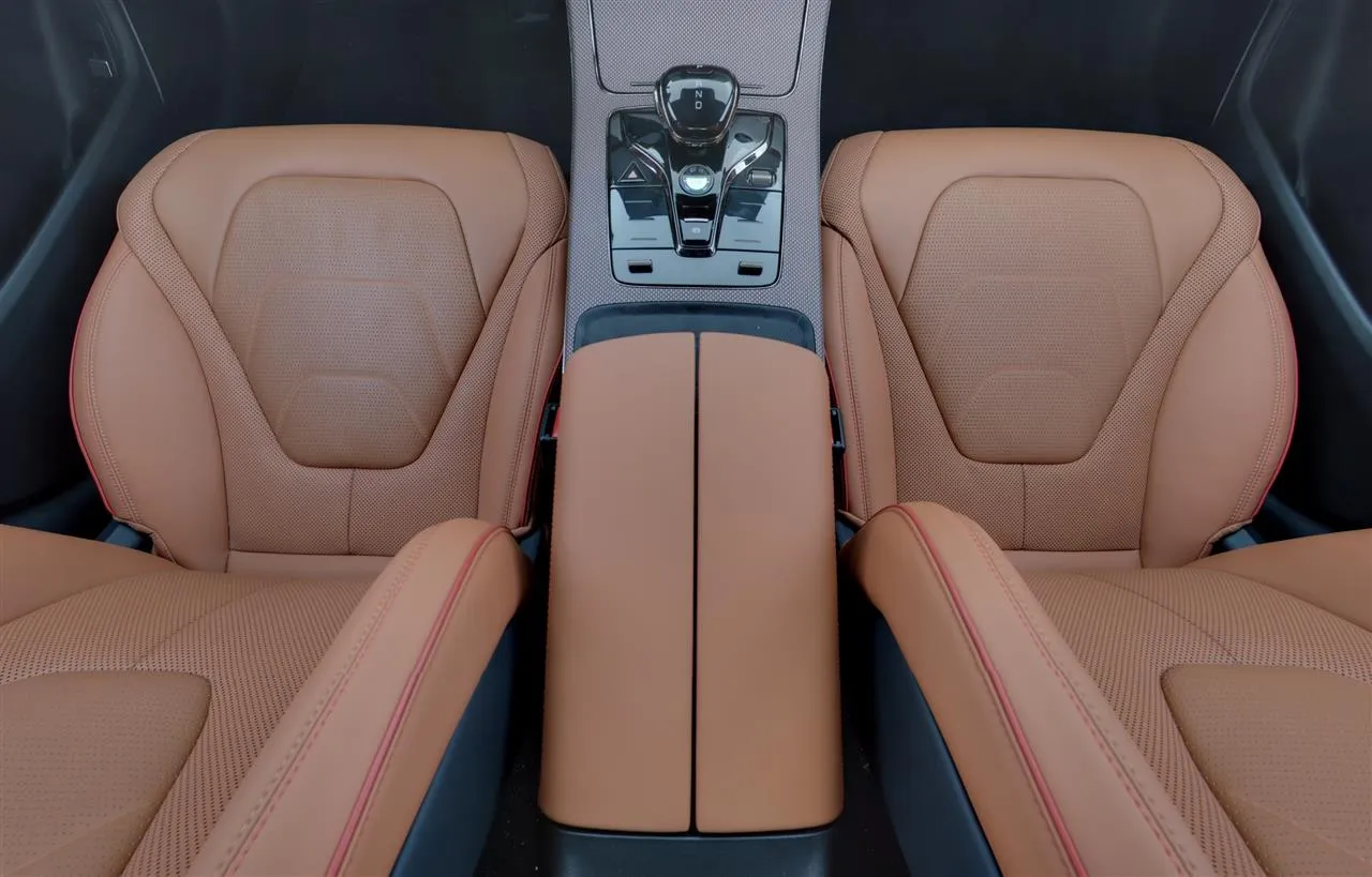 BYD Han OZZ-333 carousel image