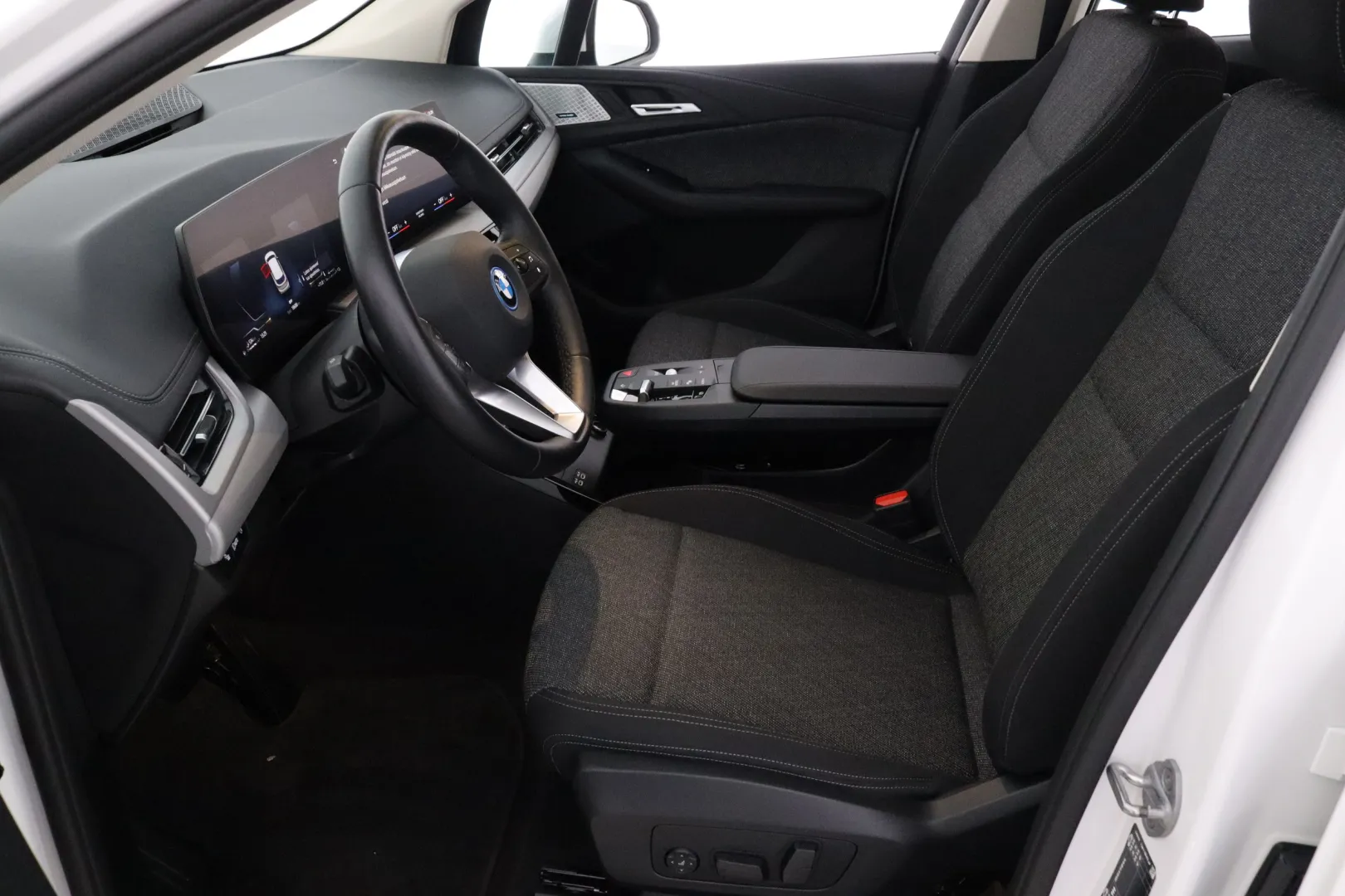 BMW 225 NNL-670 carousel image