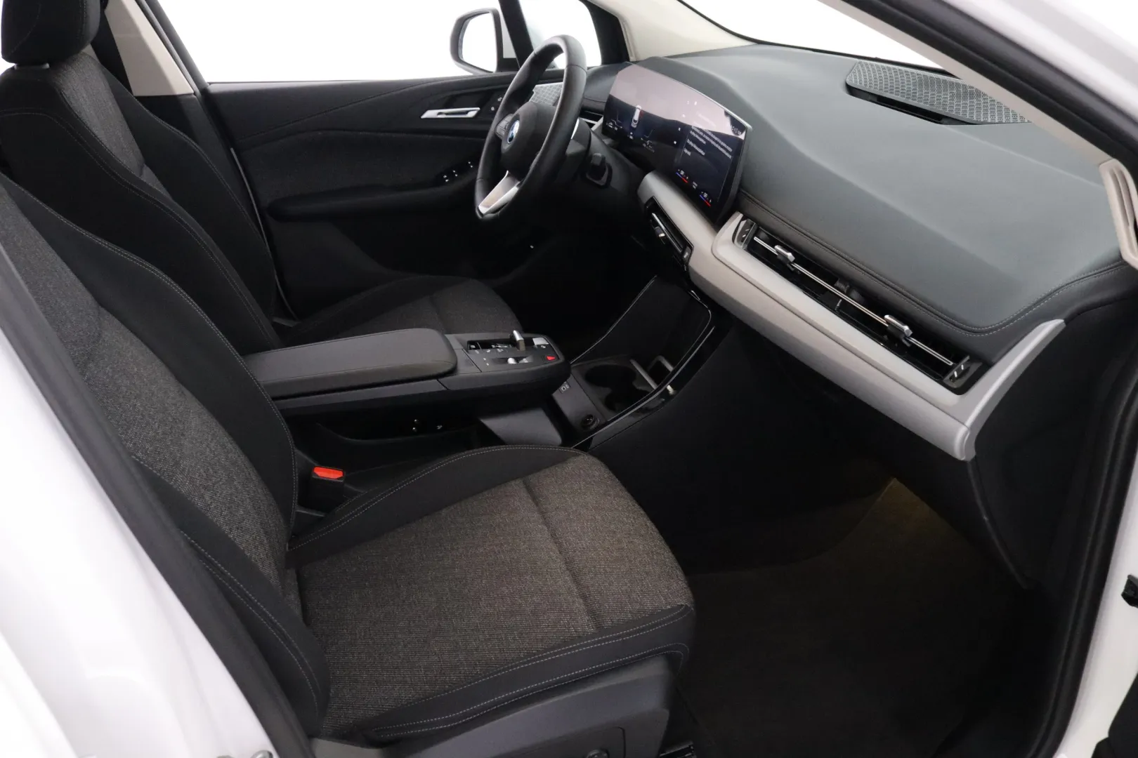 BMW 225 NNL-670 carousel image