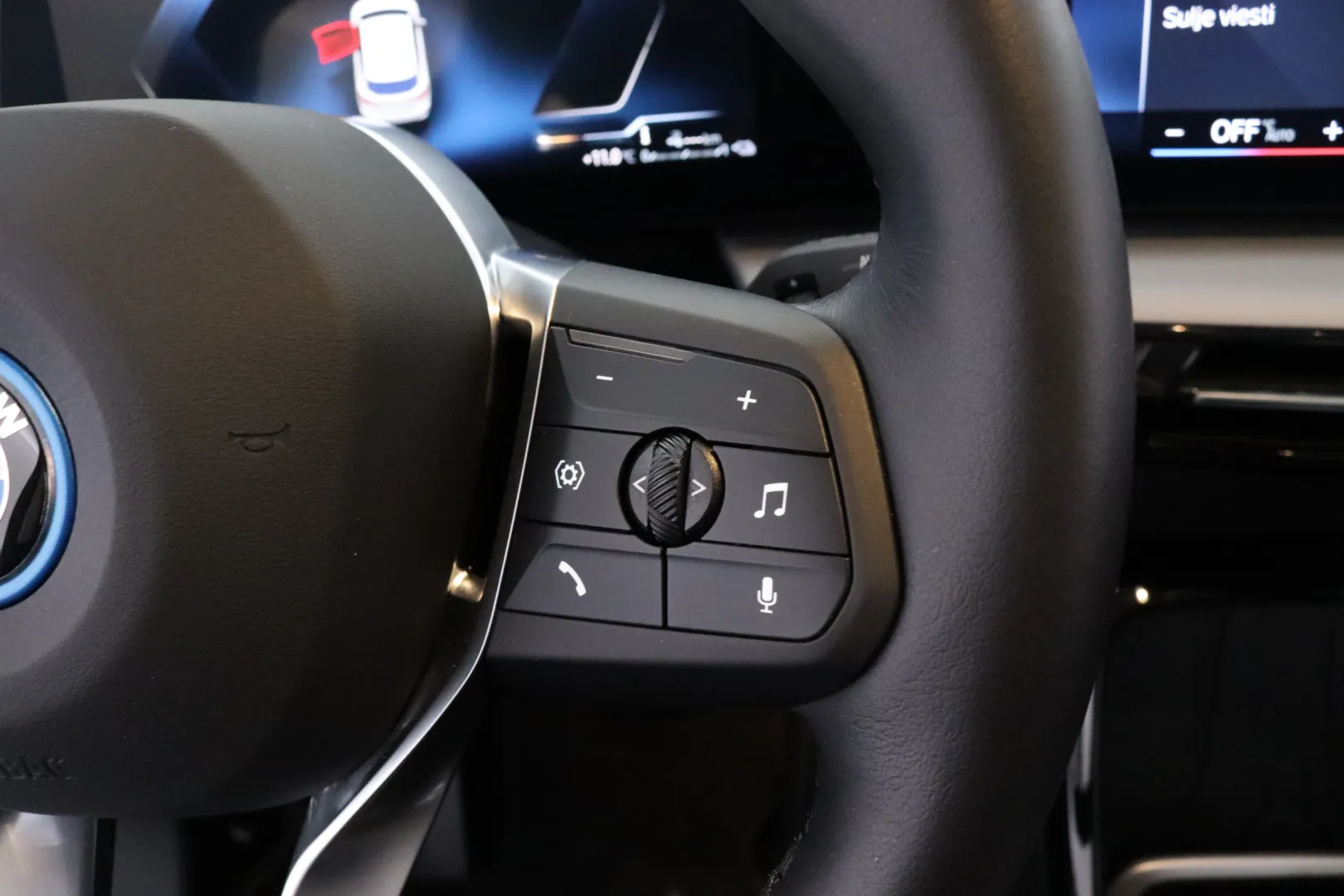 BMW 225 NNL-670 carousel image