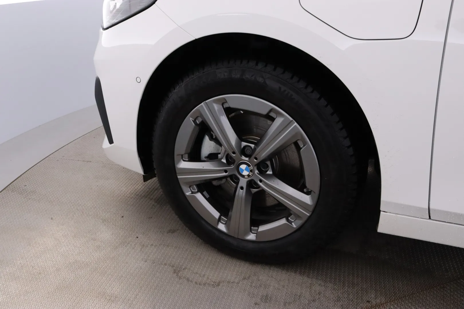 BMW 225 NNL-670 carousel image