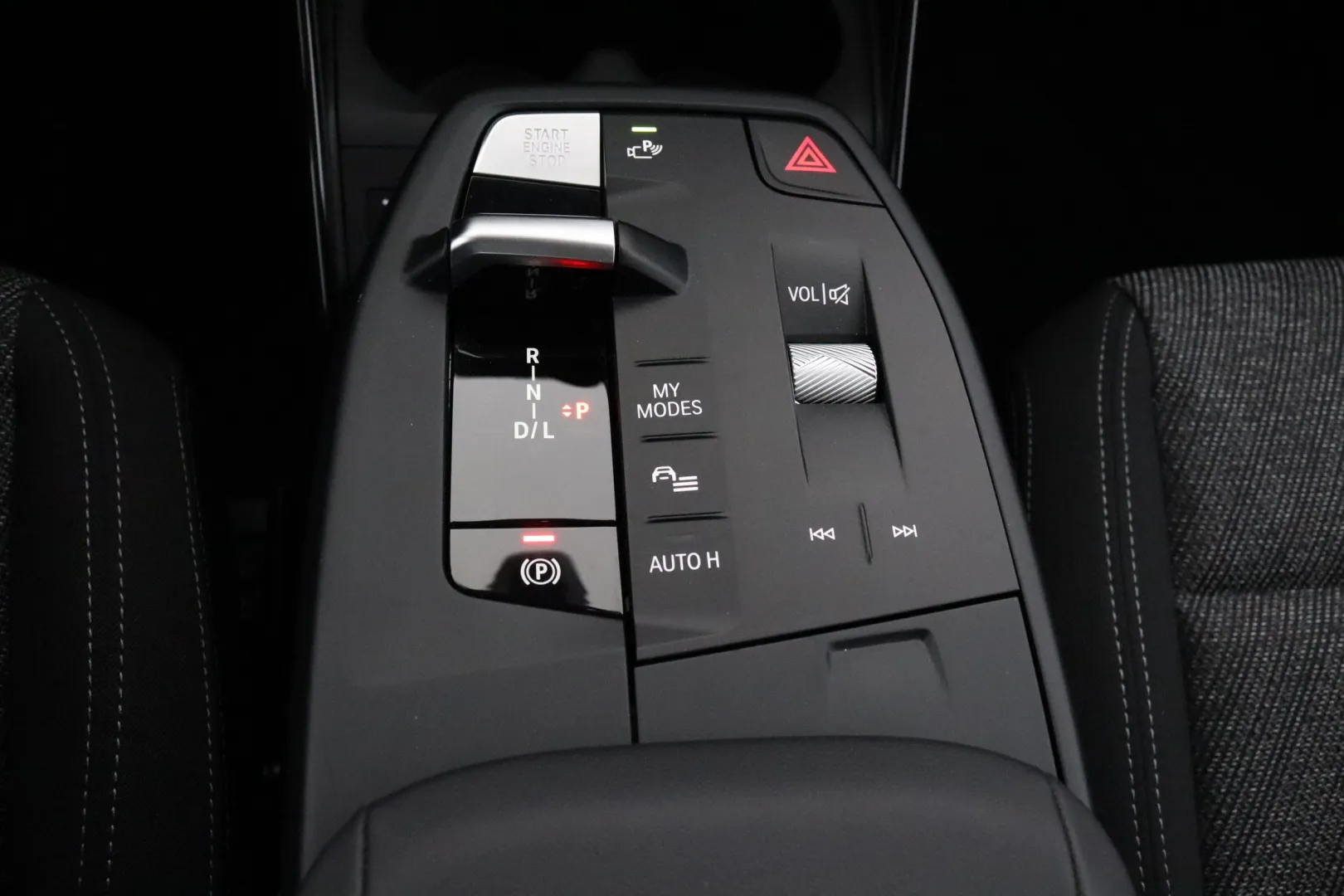 BMW 225 NNL-670 carousel image