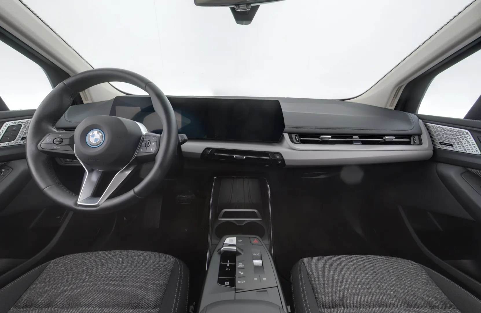 BMW 225 NNL-670 carousel image