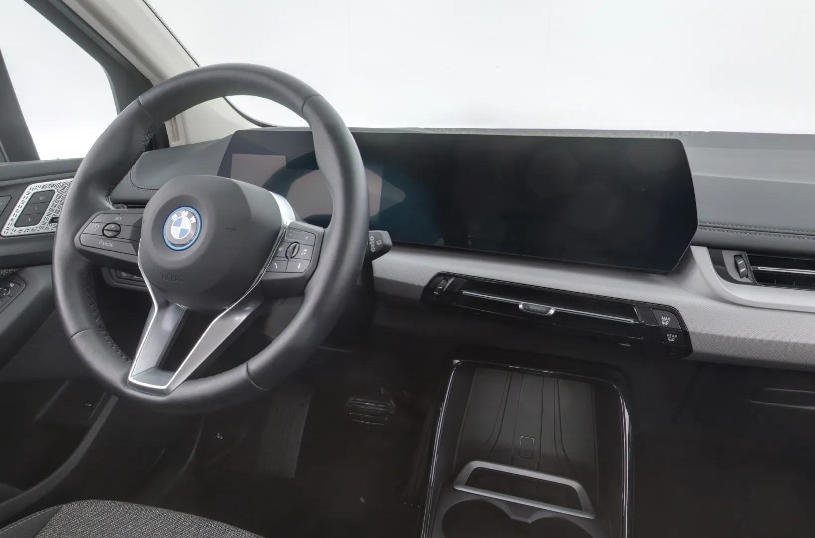 BMW 225 NNL-670 carousel image