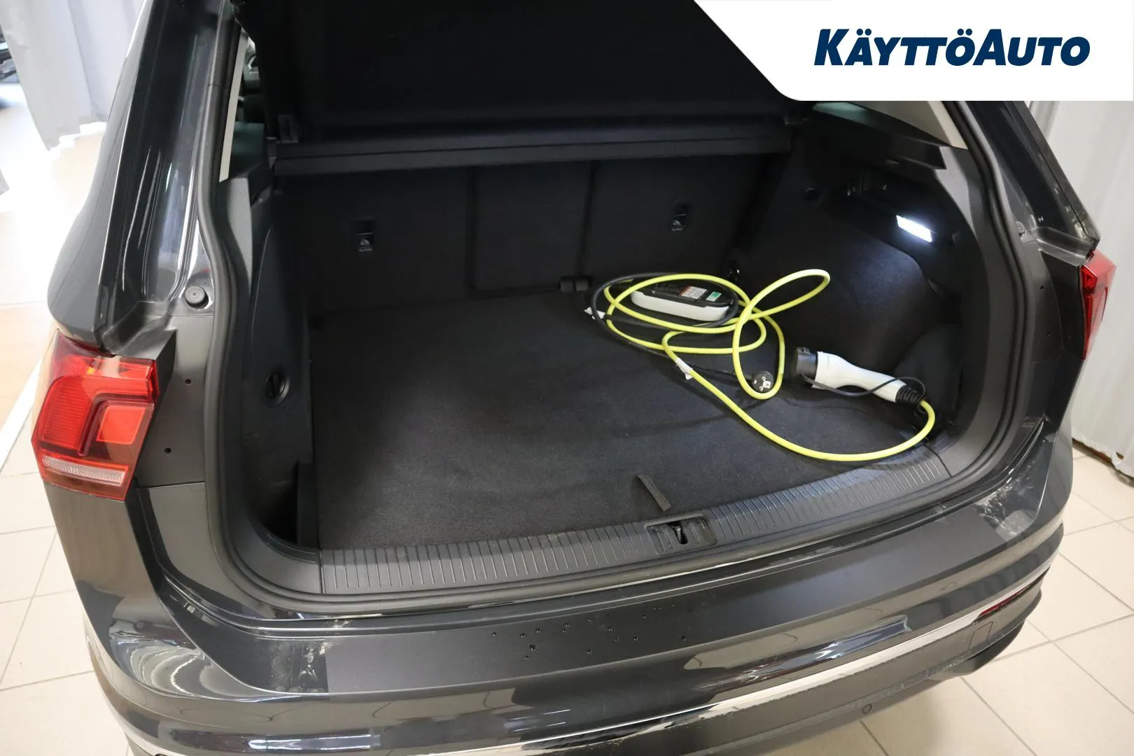 VOLKSWAGEN Tiguan MPO-842 carousel image