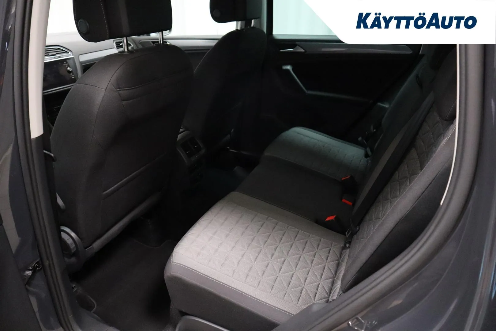 VOLKSWAGEN Tiguan MPO-842 carousel image