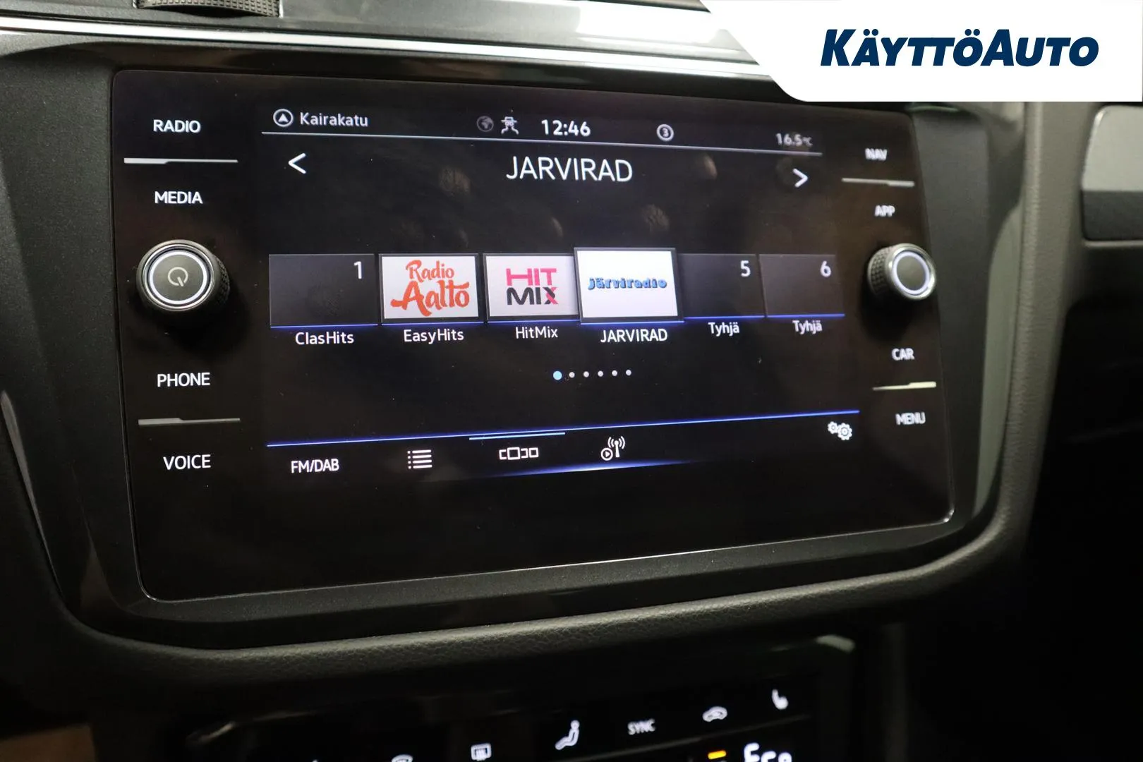 VOLKSWAGEN Tiguan MPO-842 carousel image