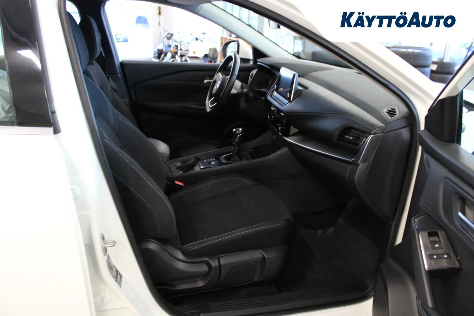 NISSAN Qashqai MOH-523 carousel image