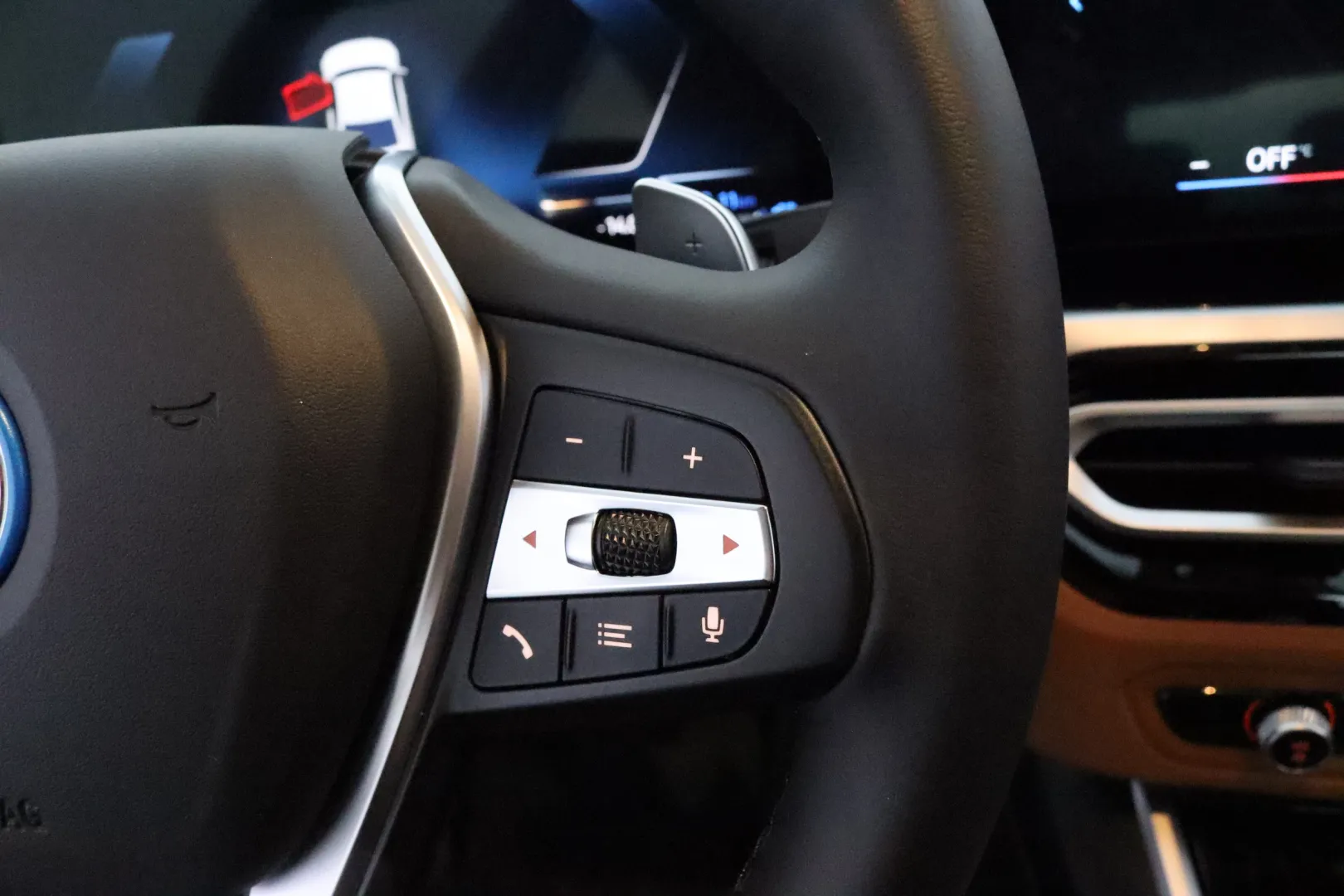 BMW 330 MPS-128 carousel image