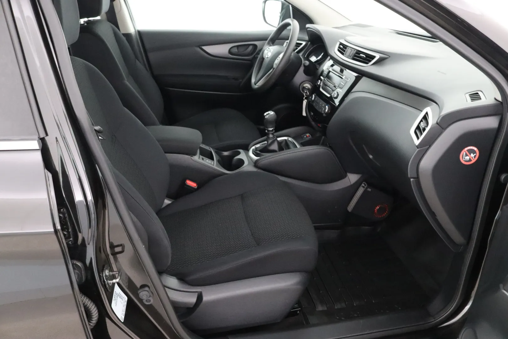 NISSAN Qashqai LNH-477 carousel image